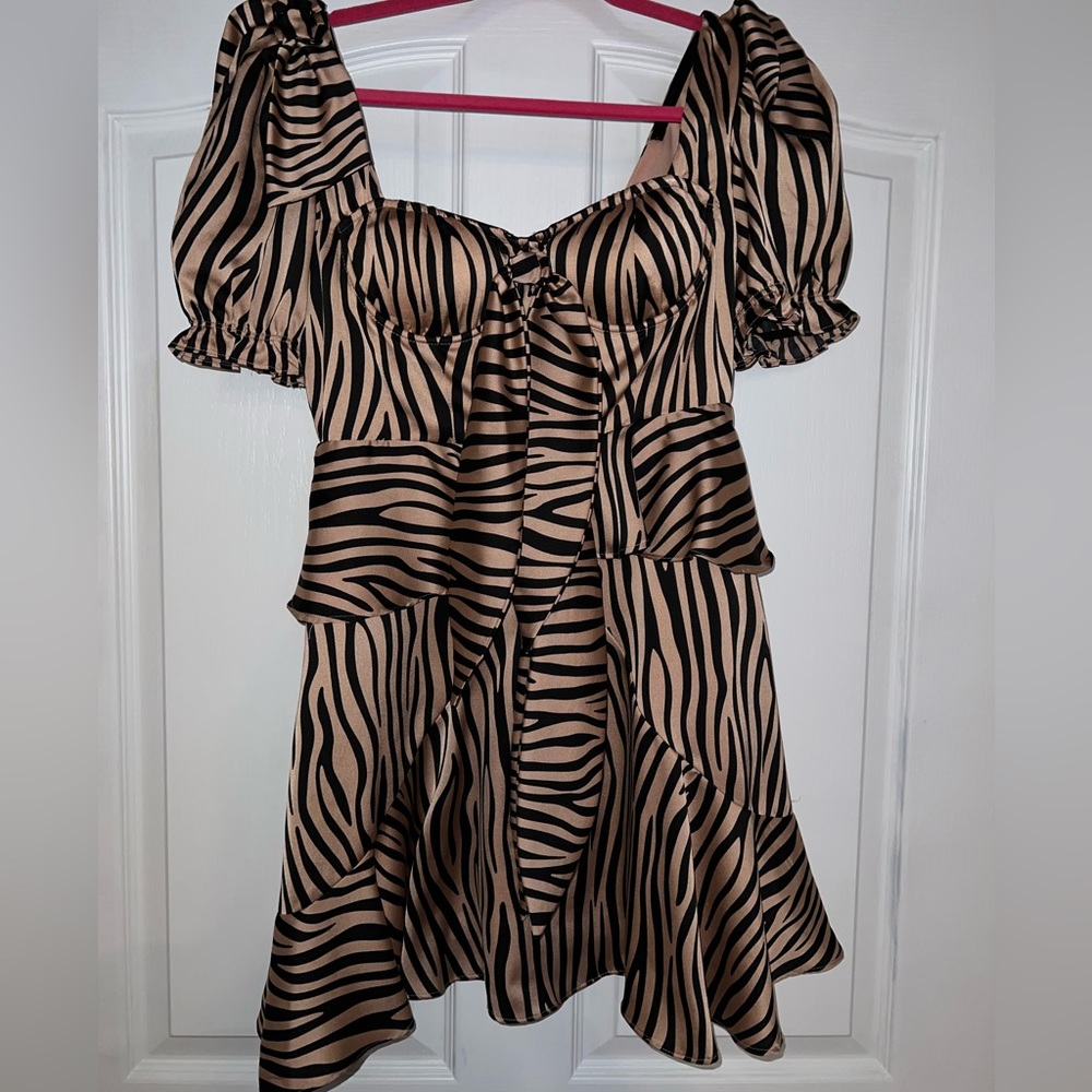 Satin stripped shortsleeved dress
